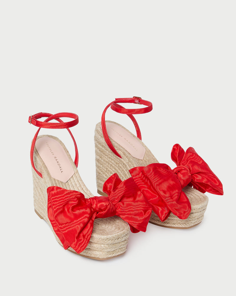 Color: Red/Natural
