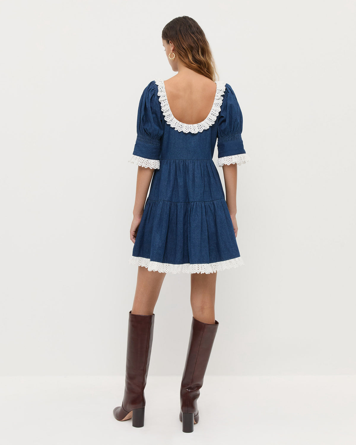 Color: Indigo/White