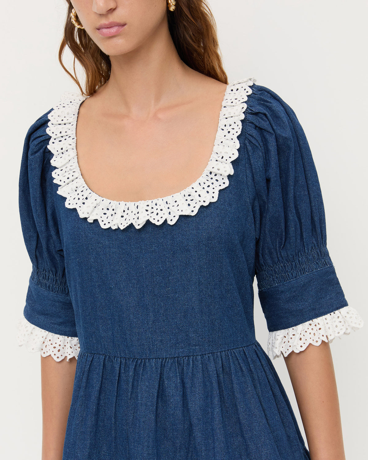 Color: Indigo/White