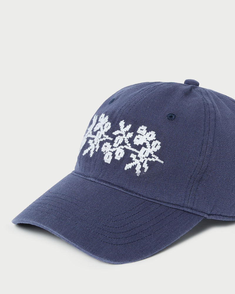 Color: Navy/Cream