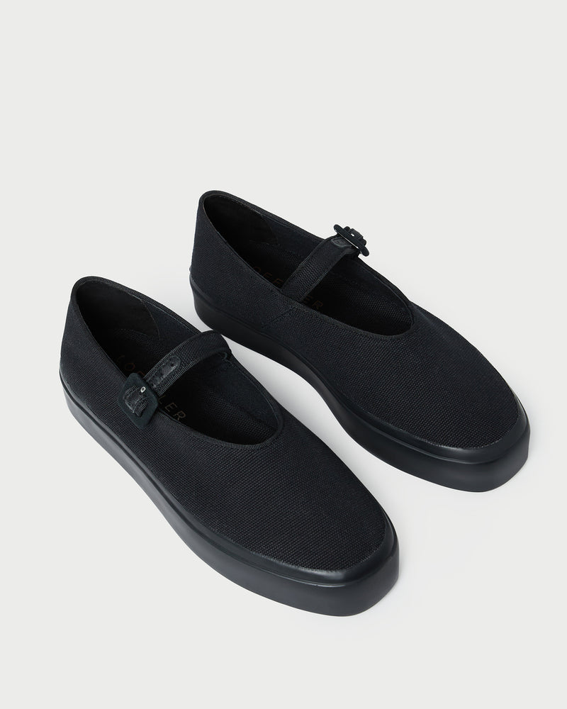 Color: Black