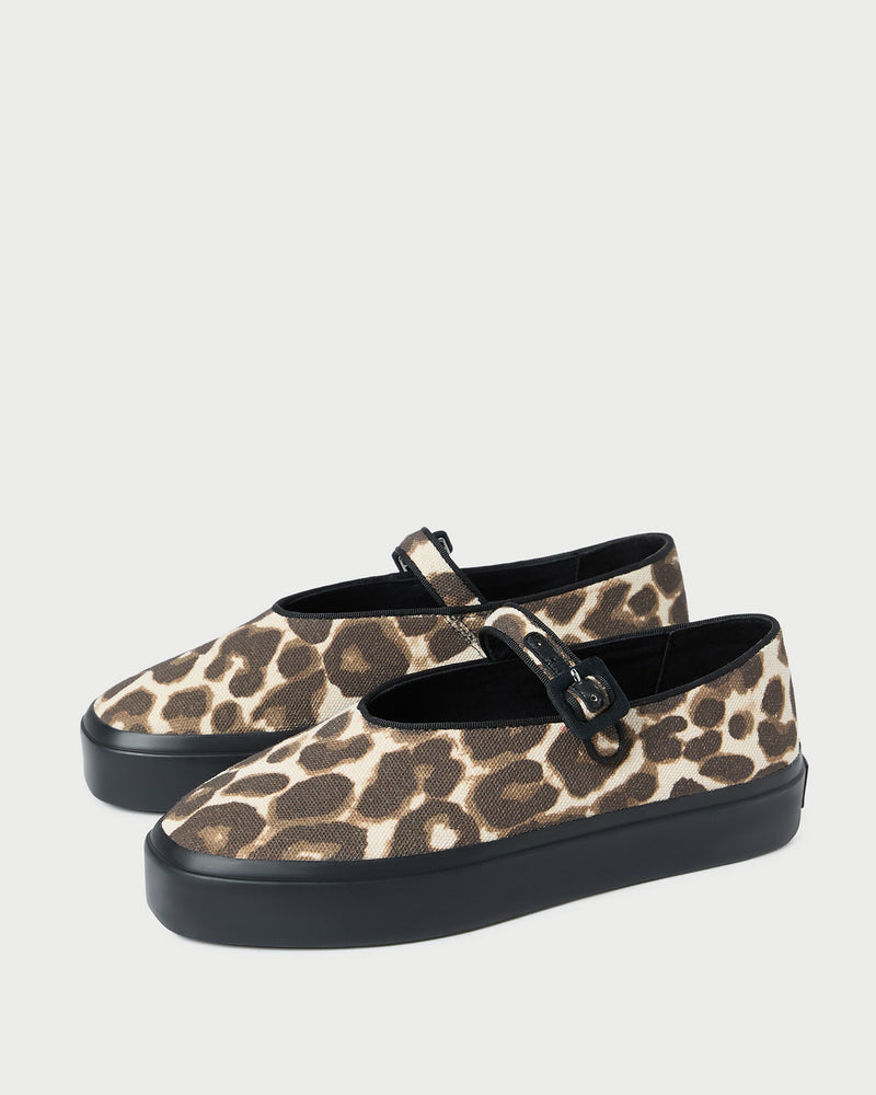 Color: Leopard