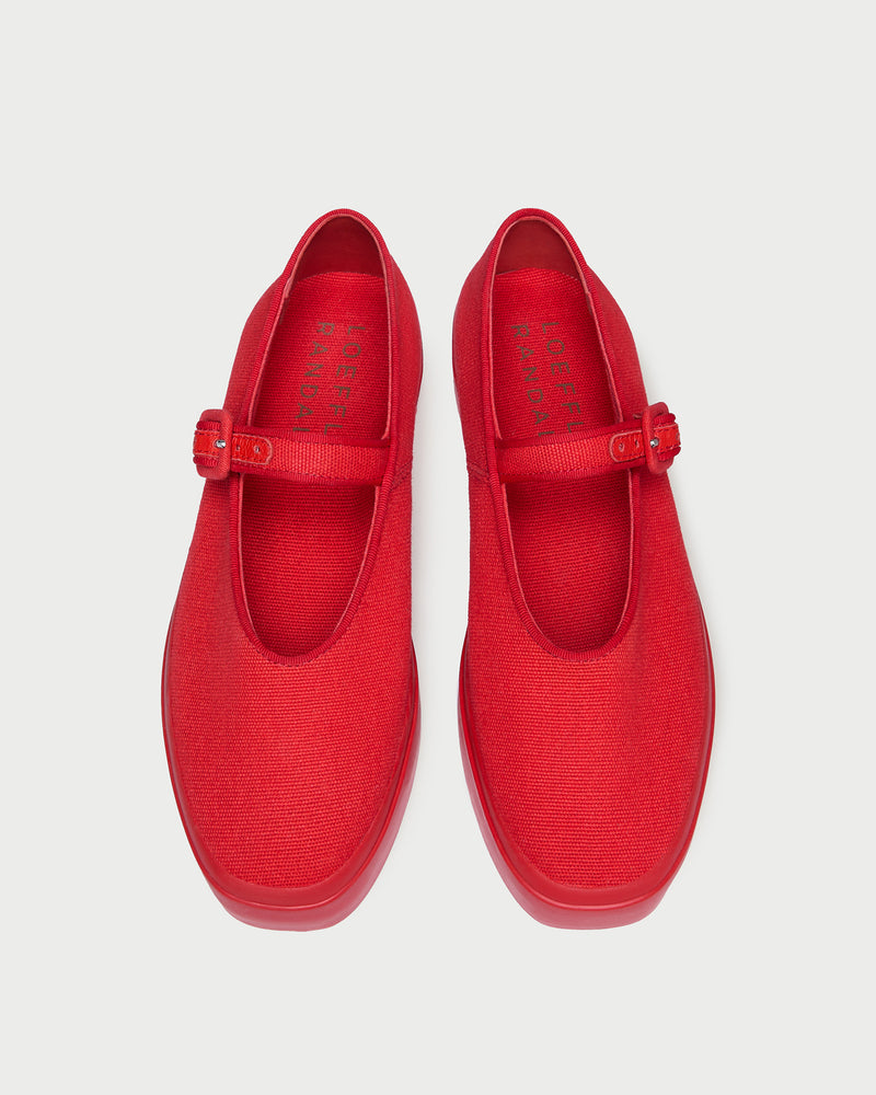Color: Red