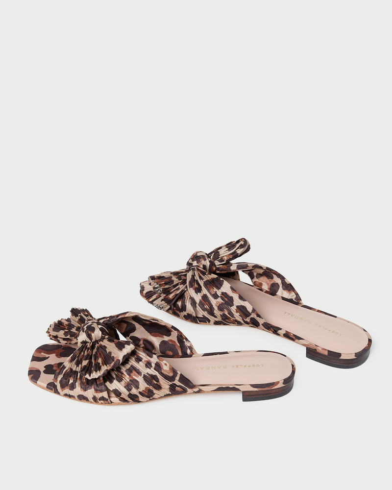 Color: Leopard