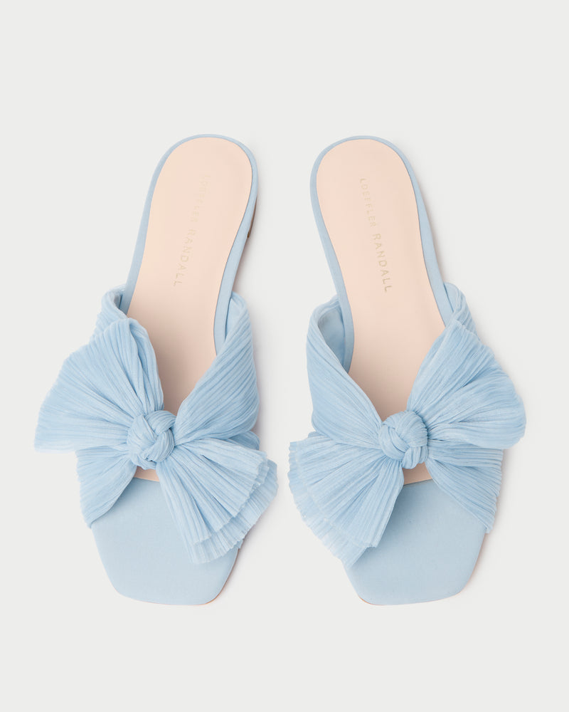 Color: Blue