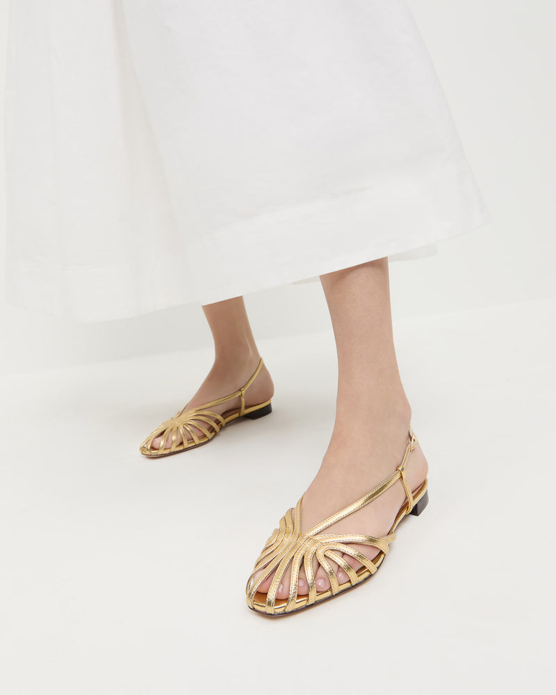 Color: Gold