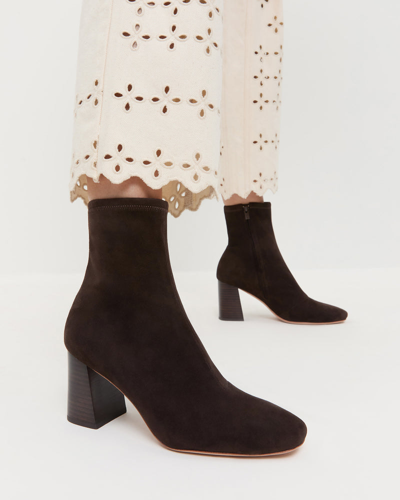 Color: Brown