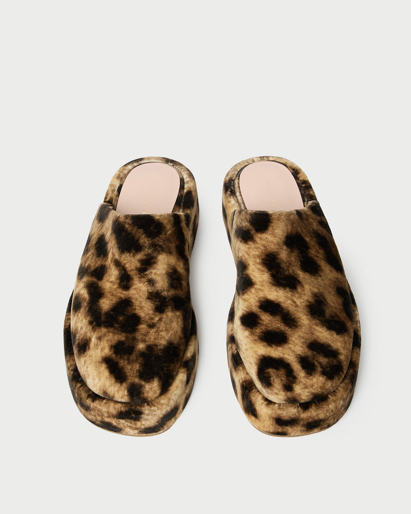 Color: Leopard