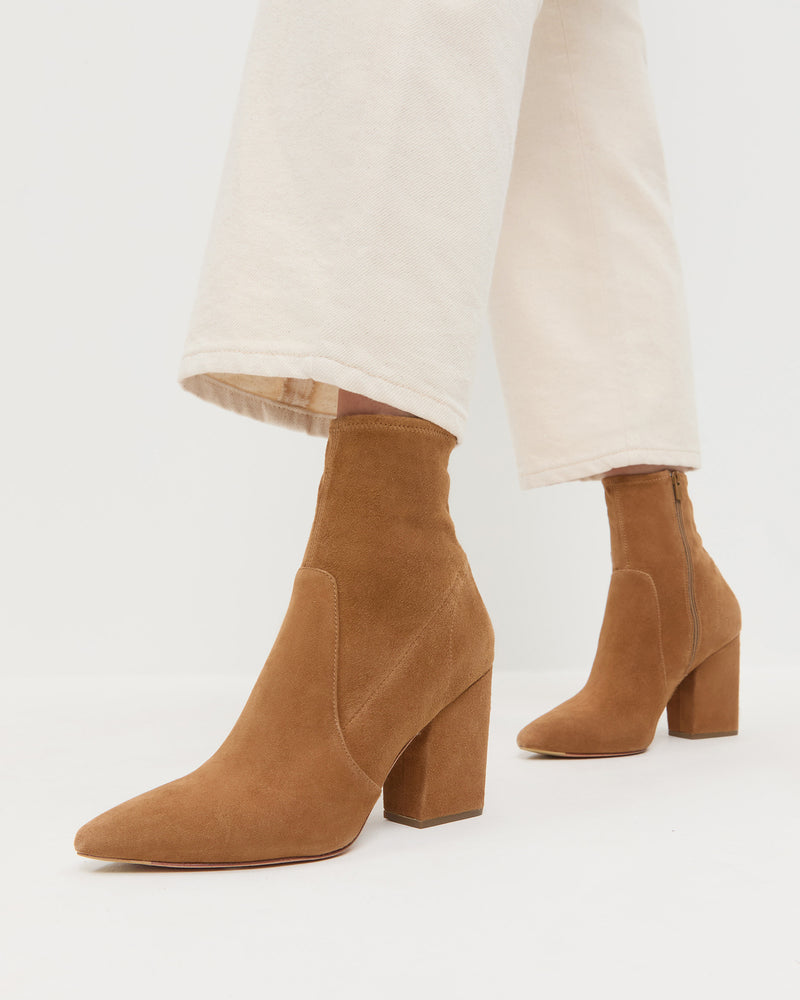 Color: Cacao