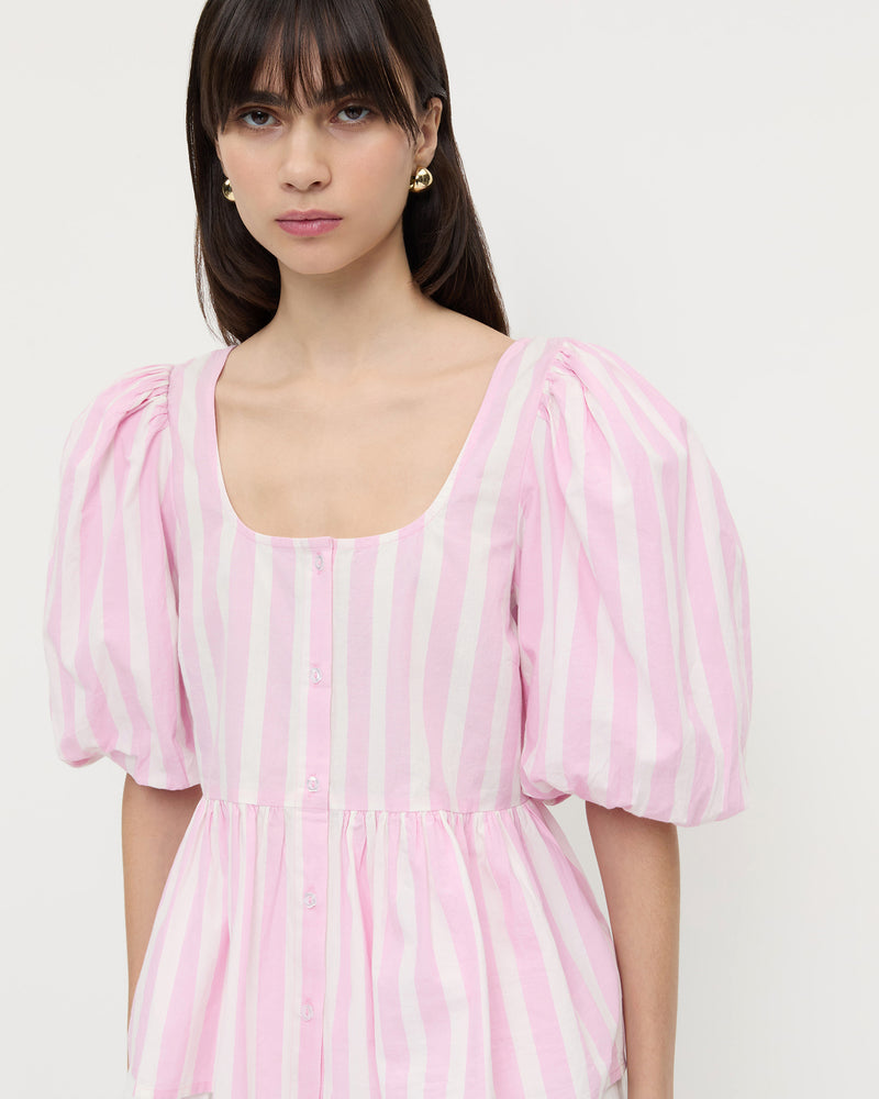 Color: Pink/Cream