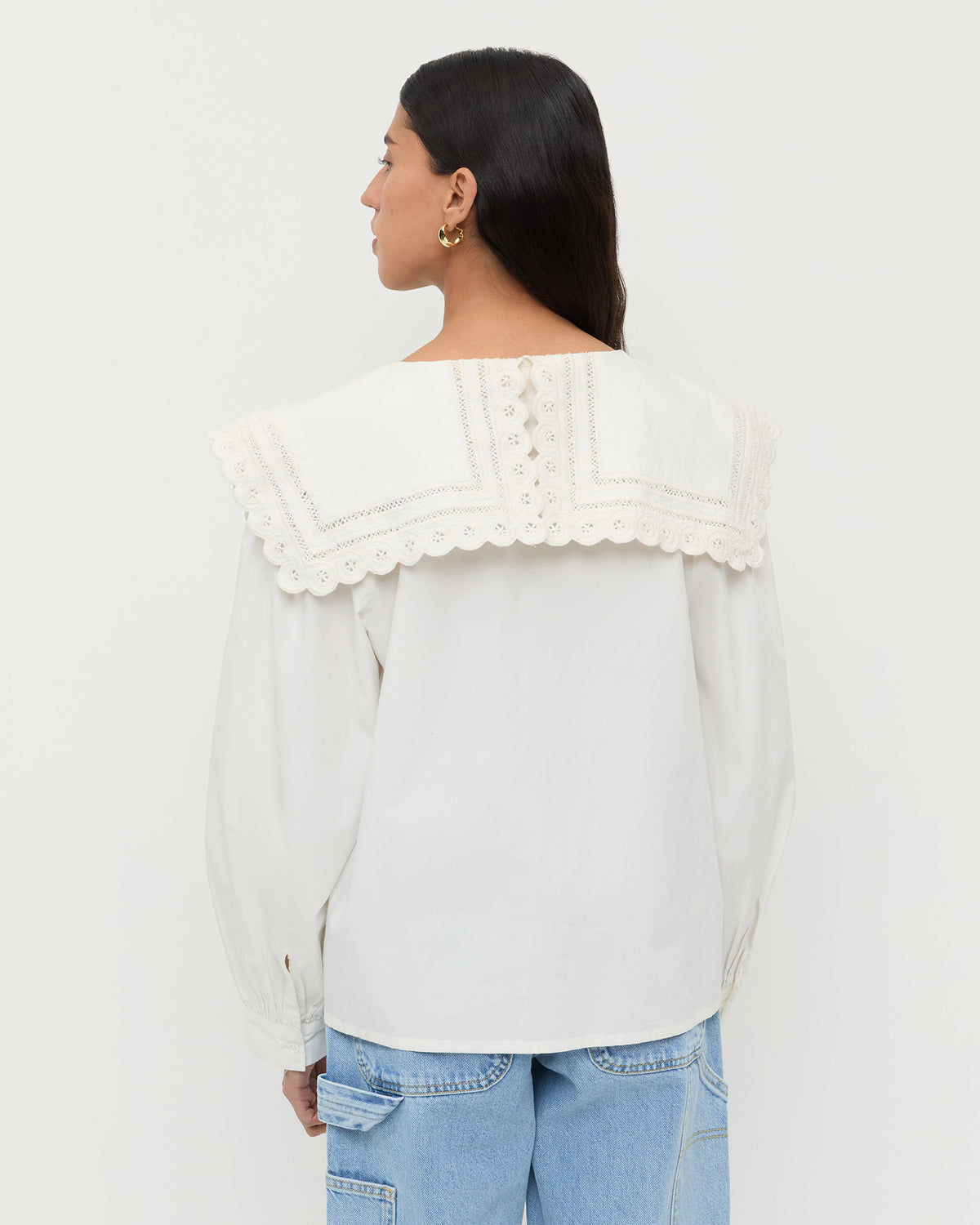 Ken Shirt in white cotton and Molly Workwear Jean in light blue denim.