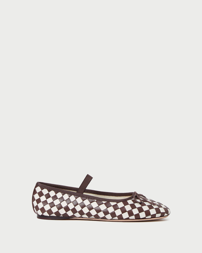 Color: Chocolate/Cream