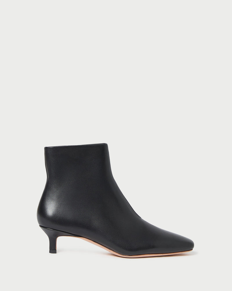 Color: Black Leather