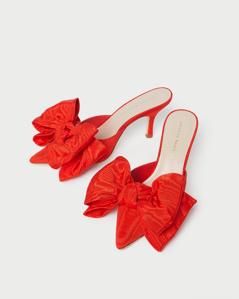 Color: Red