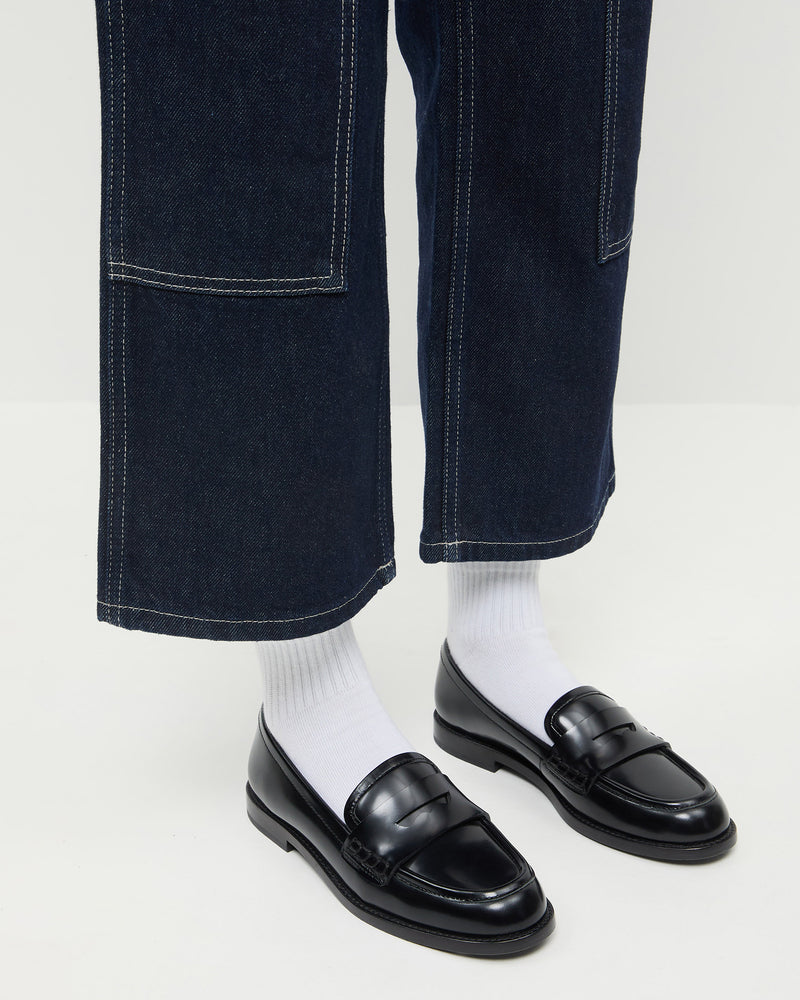 Color: Black