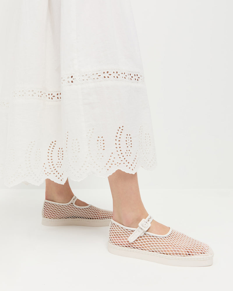 Color: White
