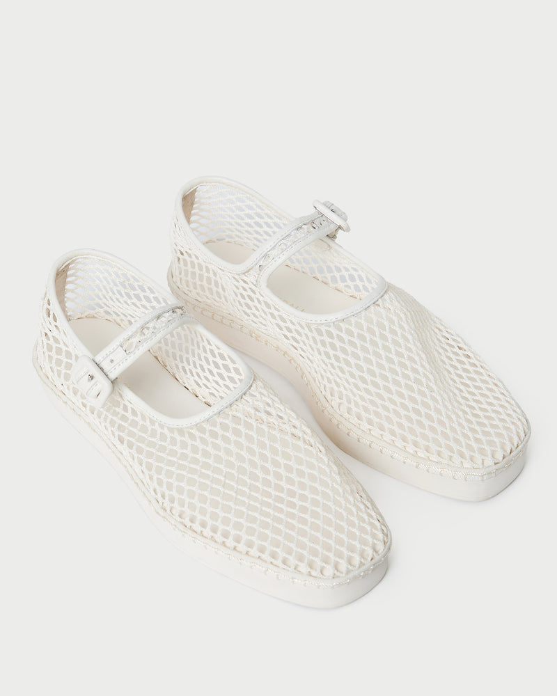 Color: White
