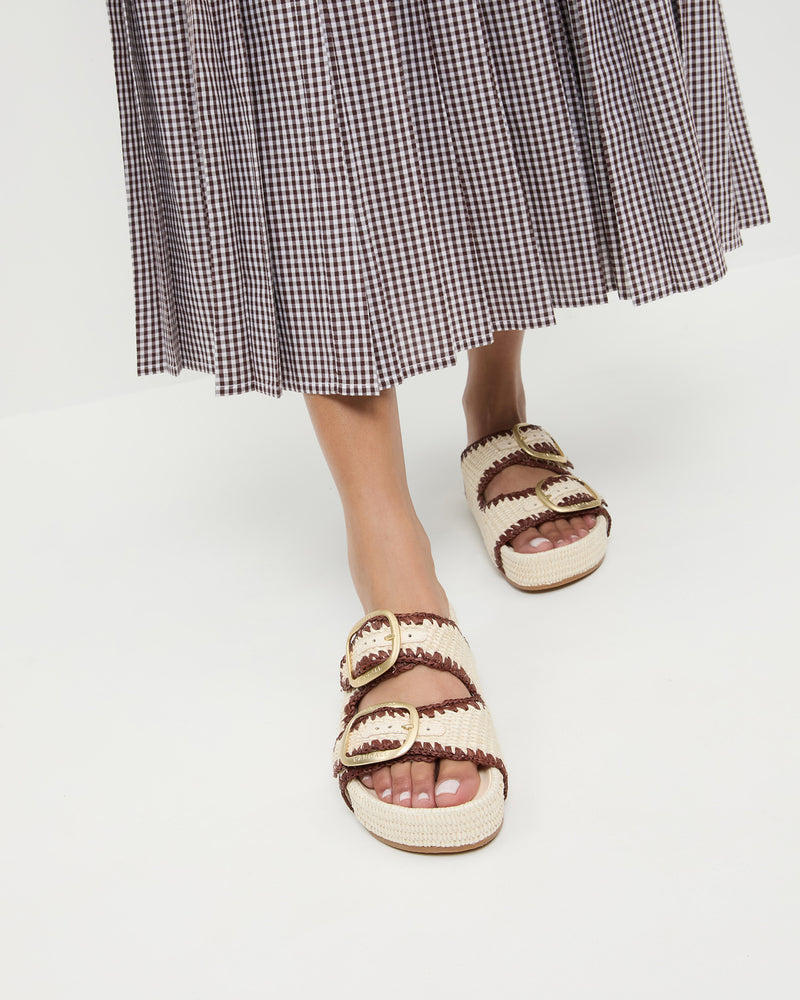 Color: Brown/Cream