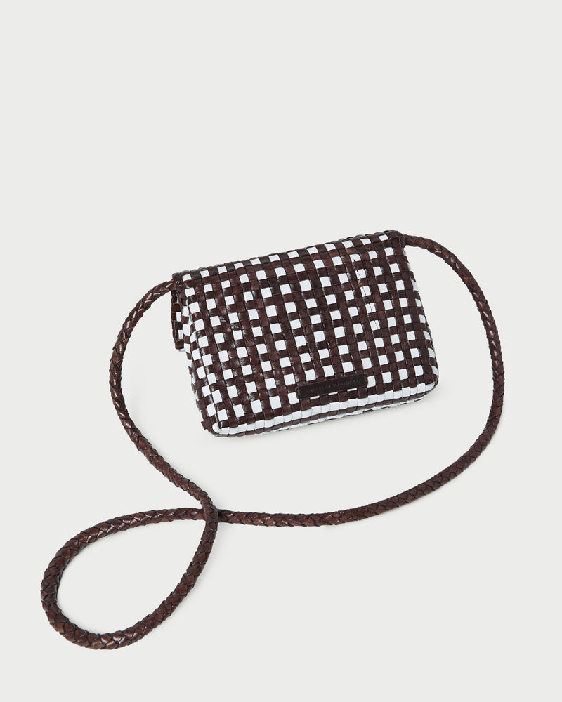 Color: Chocolate/White