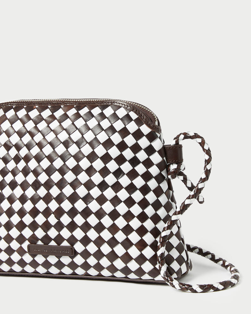 Color: Chocolate/White