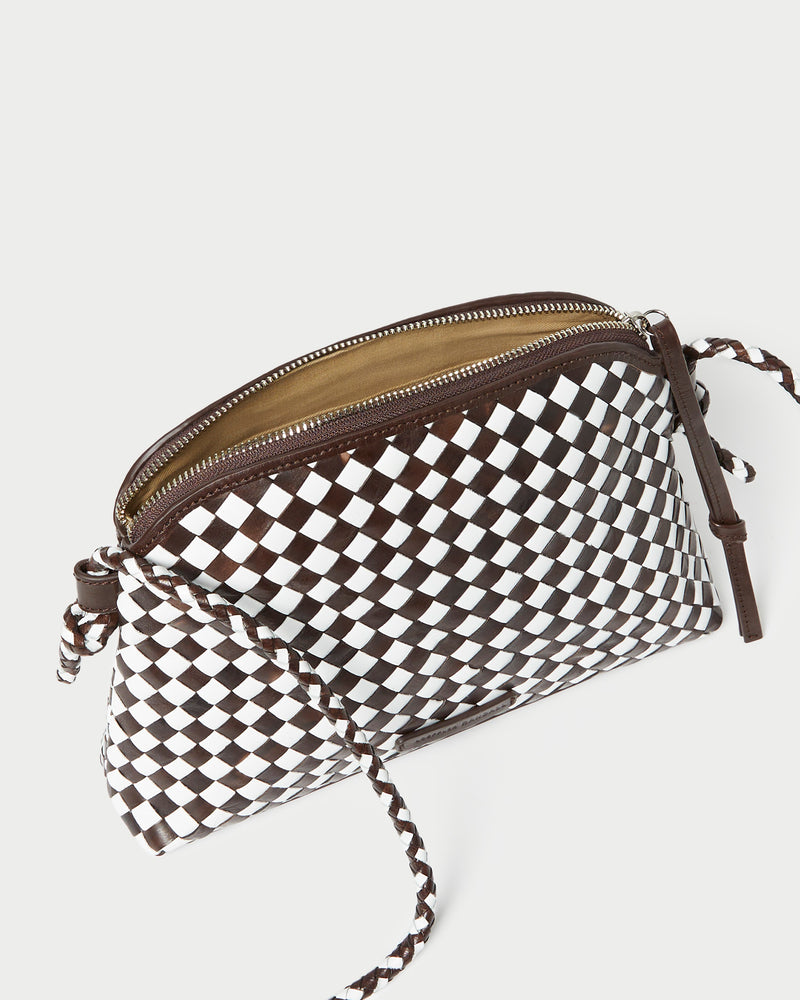 Color: Chocolate/White
