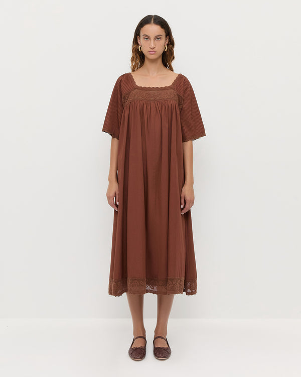 Color: Chestnut