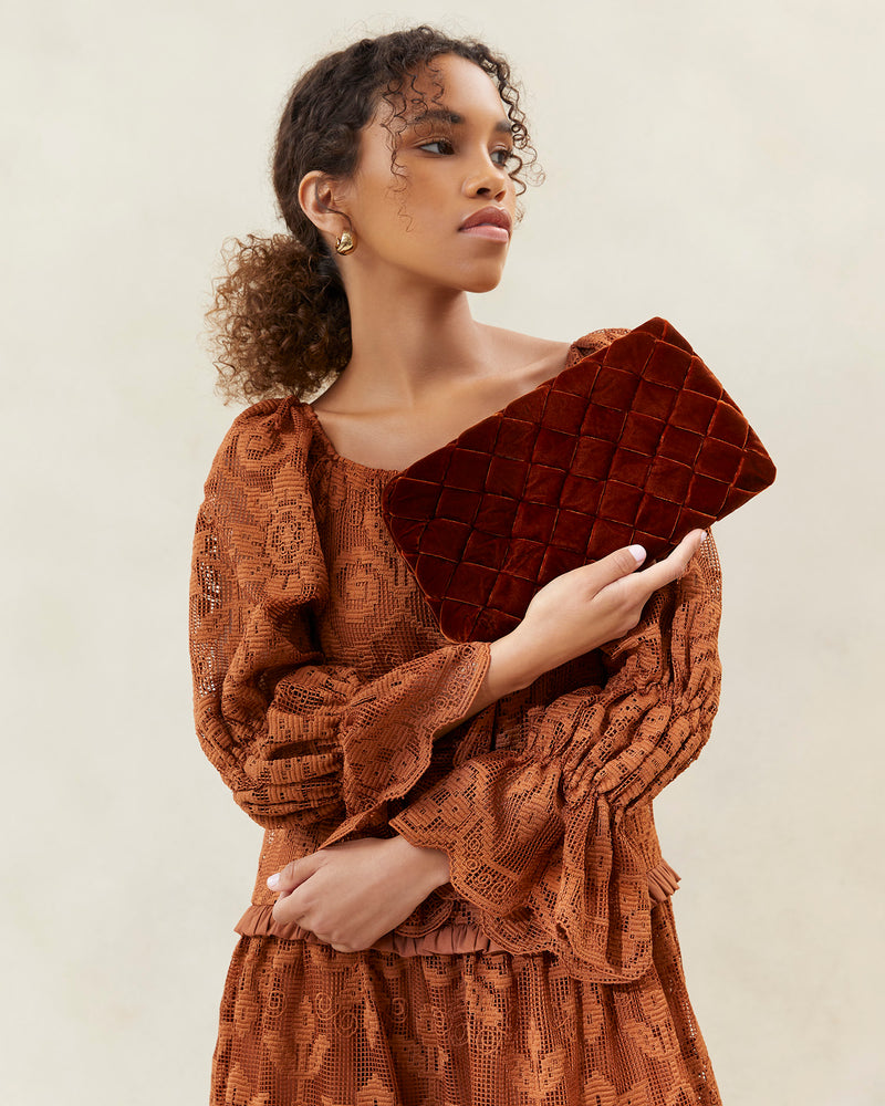 Color: Sienna
