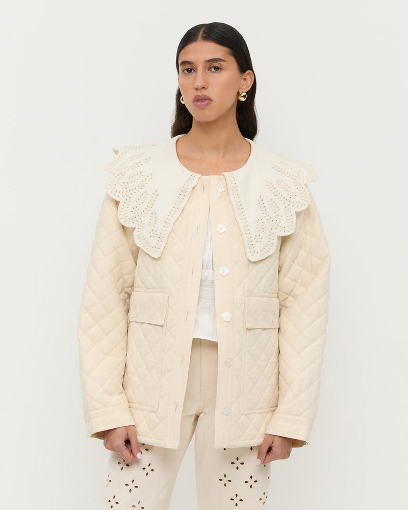 Color: Natural/Cream