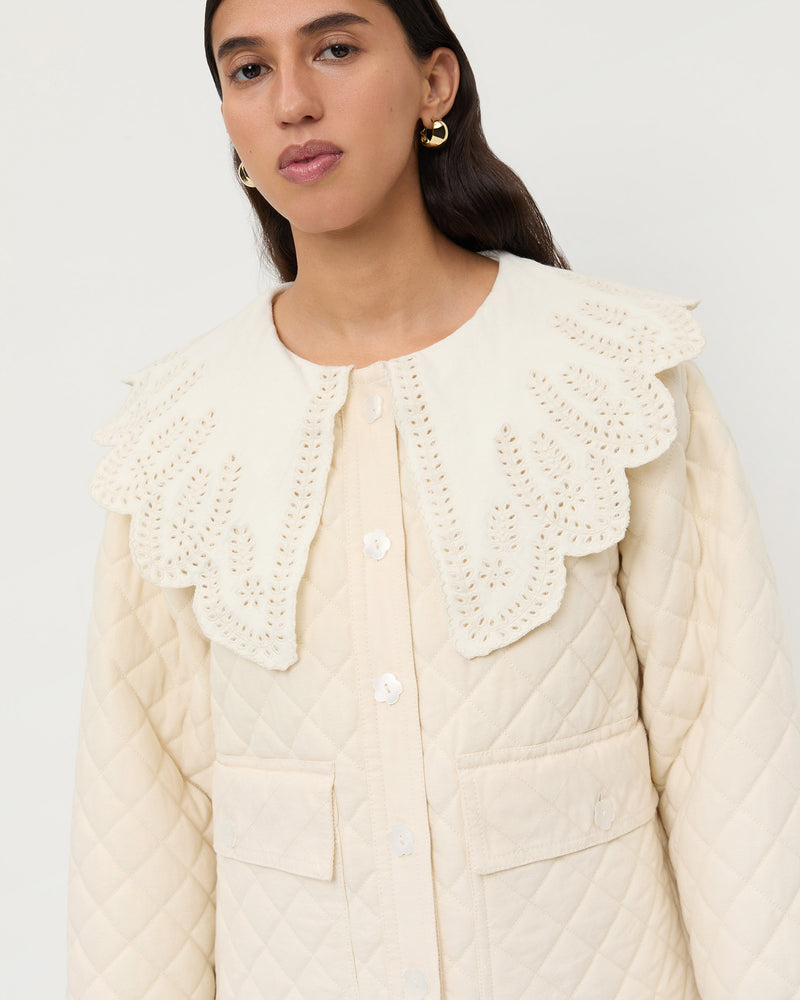 Color: Natural/Cream