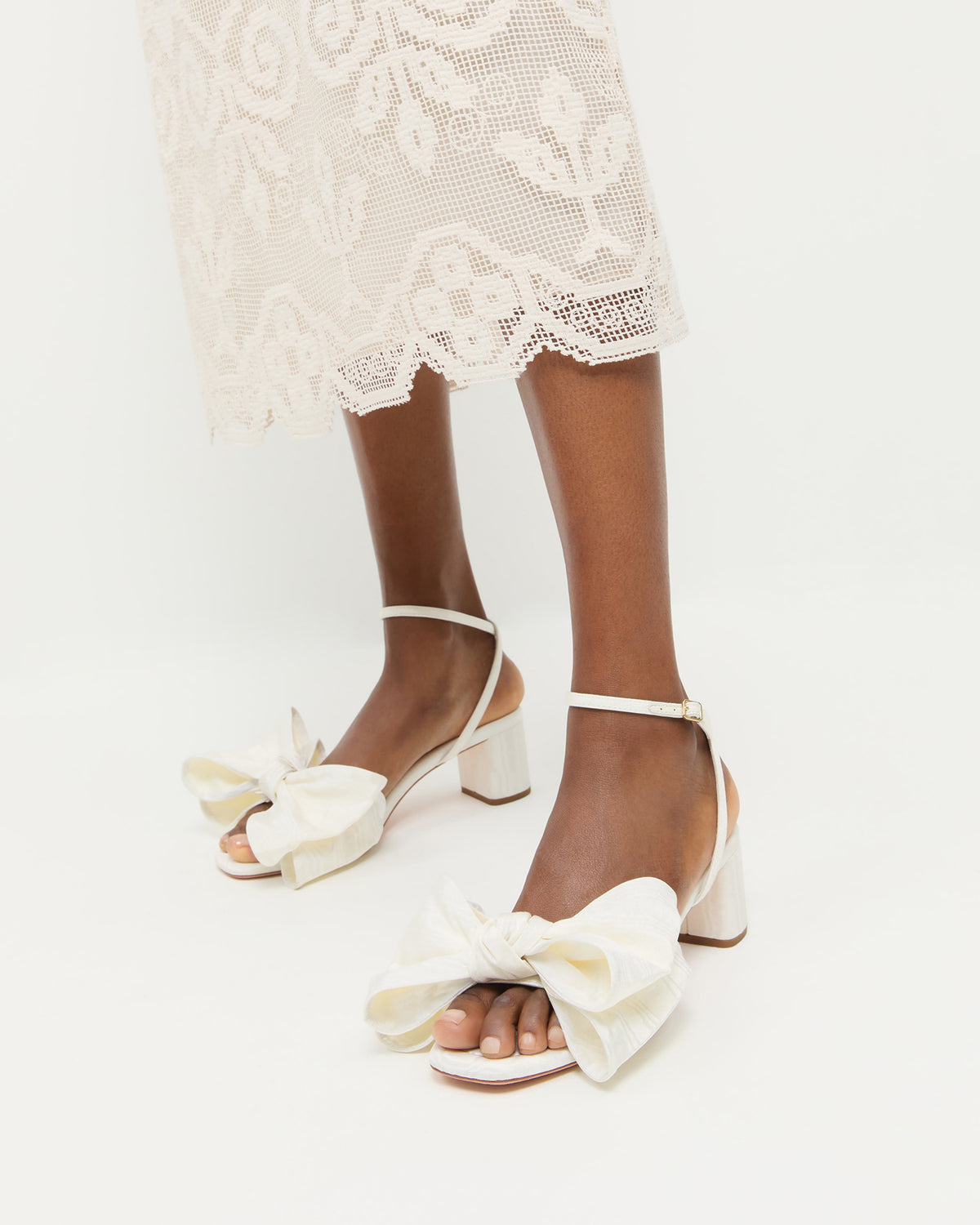 Color: Moiré Cream