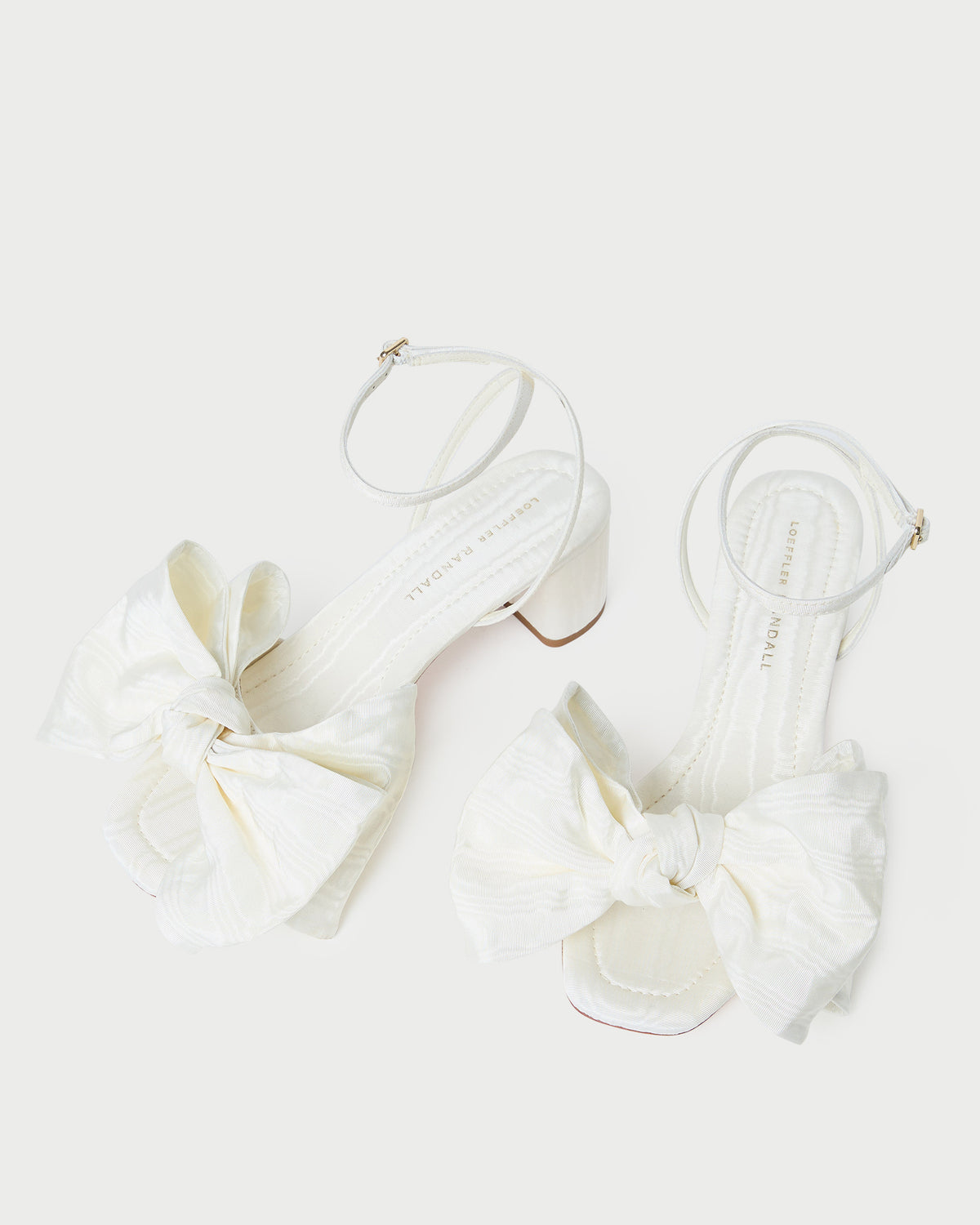Color: Moiré Cream