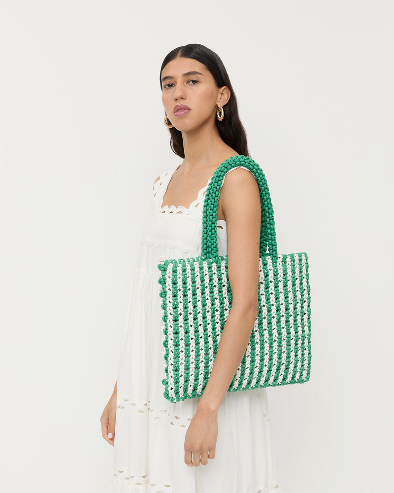 Color: White/Green