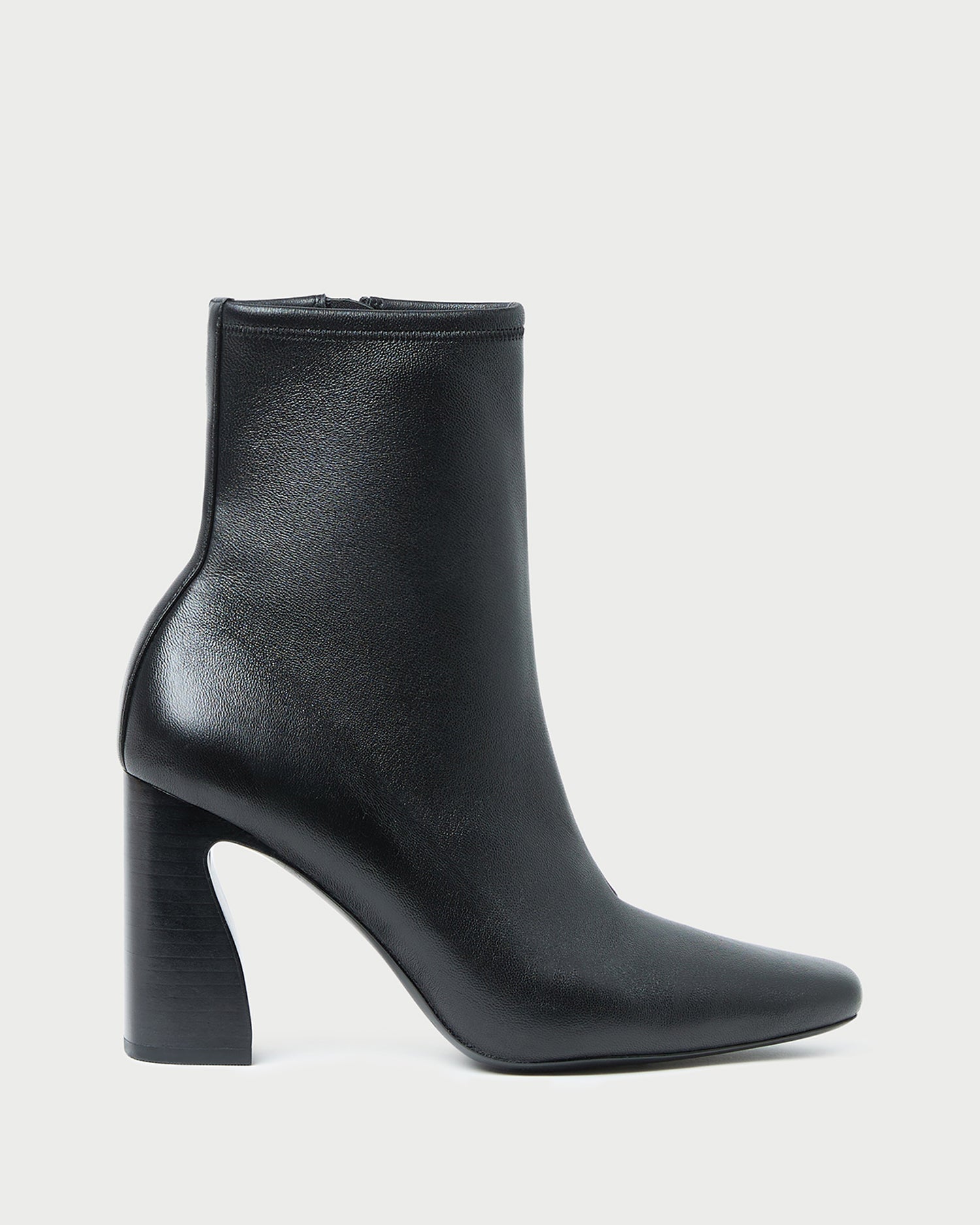 Chloé ブラックショートブーツ Chloe Black Leather Ankle Boot | Ankle Boots | Footwear