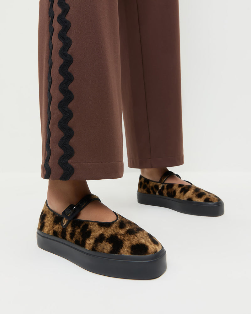 Color: Velvet Leopard