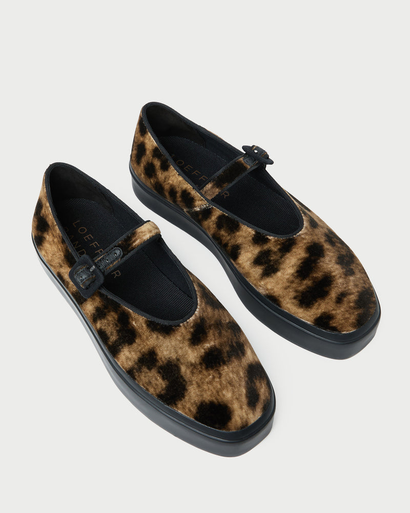 Color: Velvet Leopard