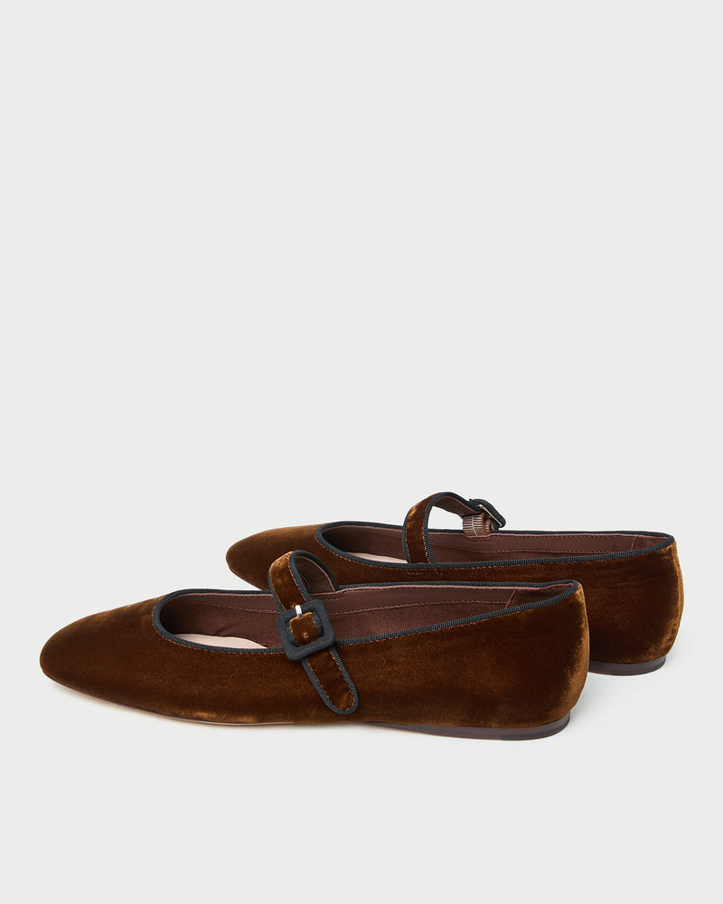 Color: Dark Brown