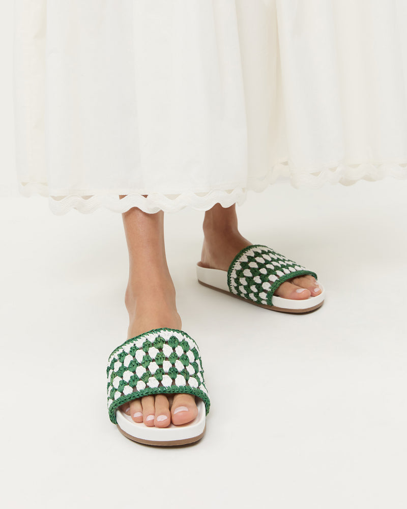 Color: White/Green