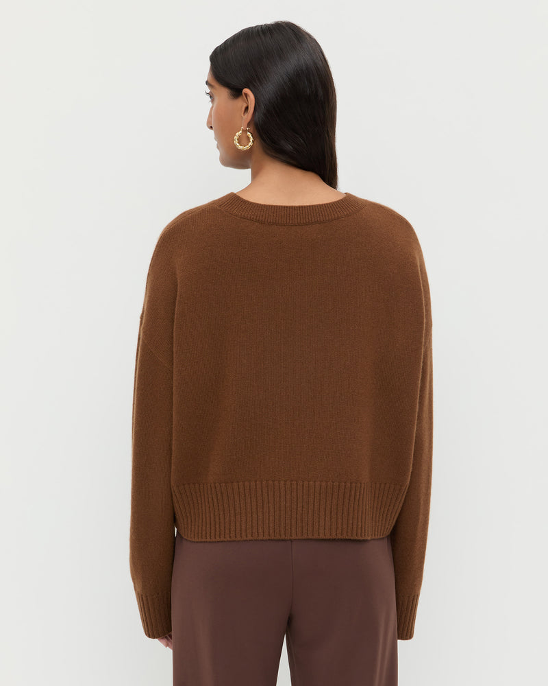 Color: Chocolate