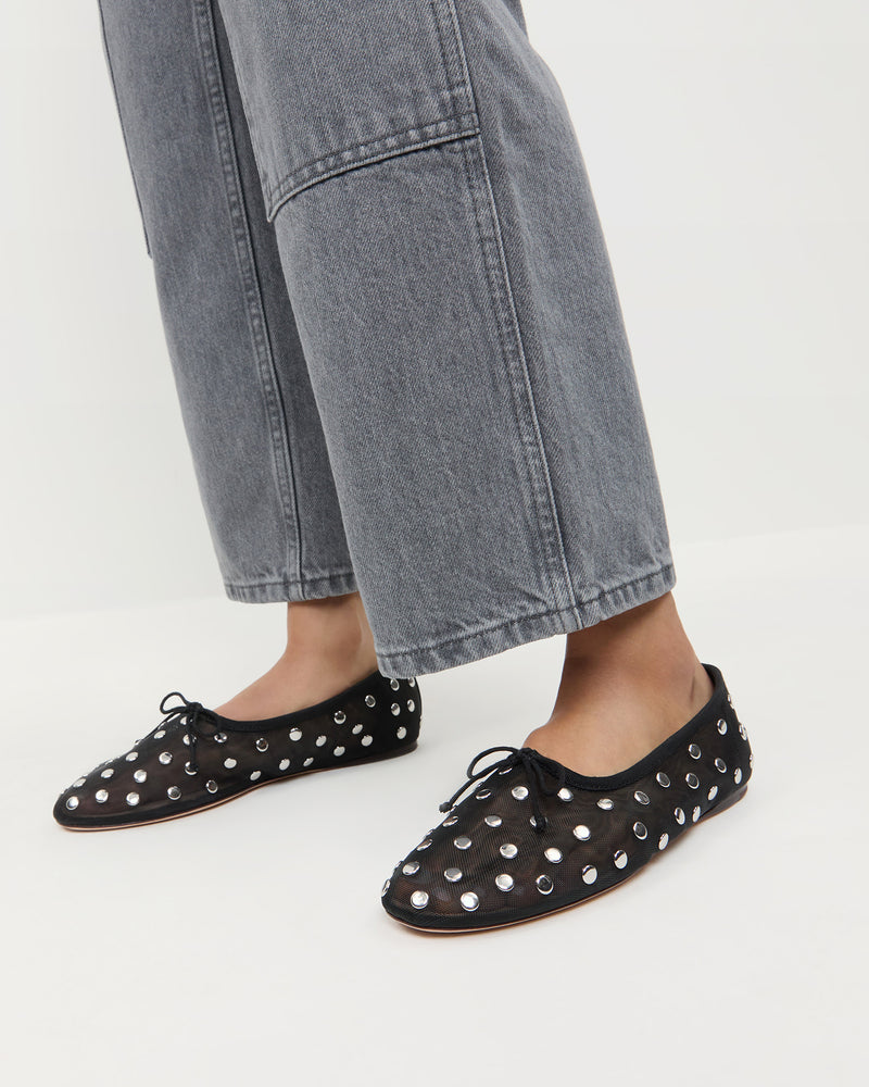 Color: Black Mesh/Silver
