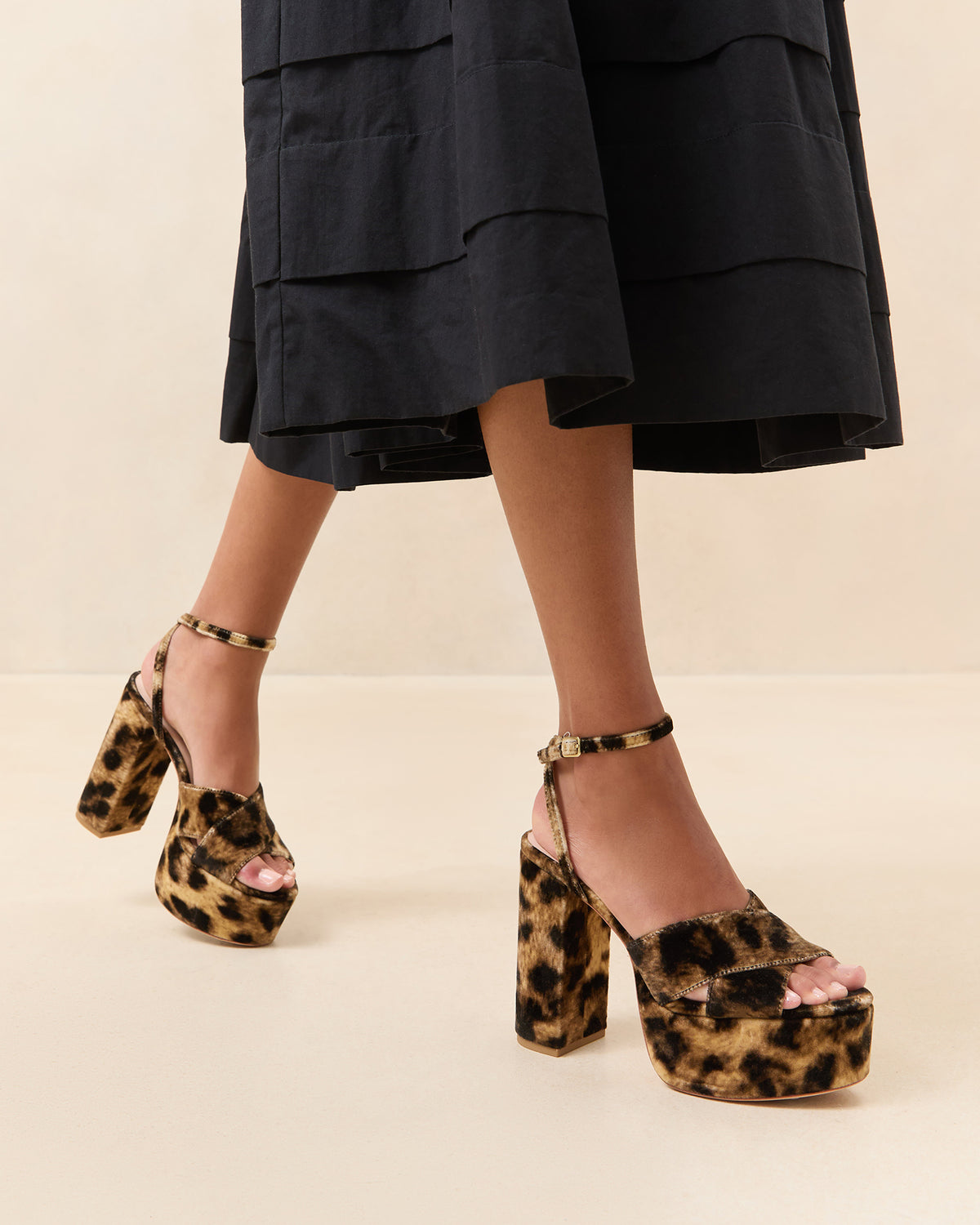 Color: Leopard