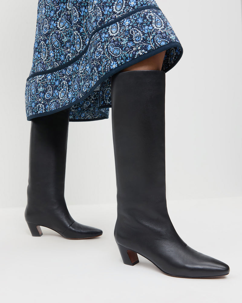 Color: Black