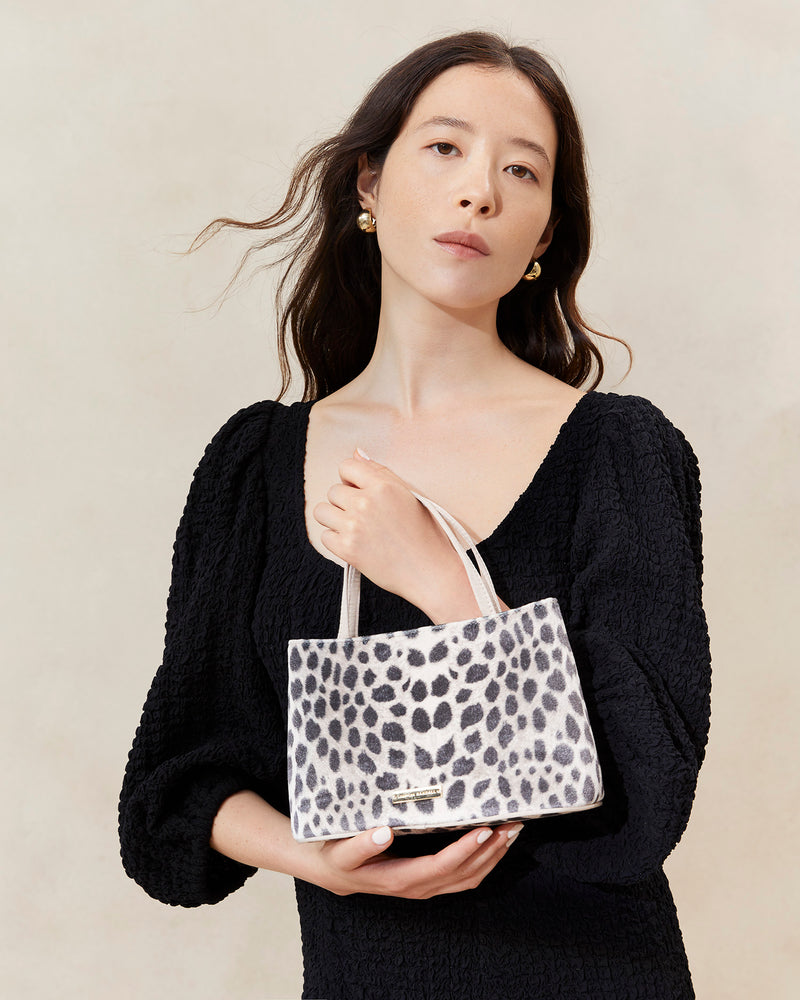 Color: Leopard