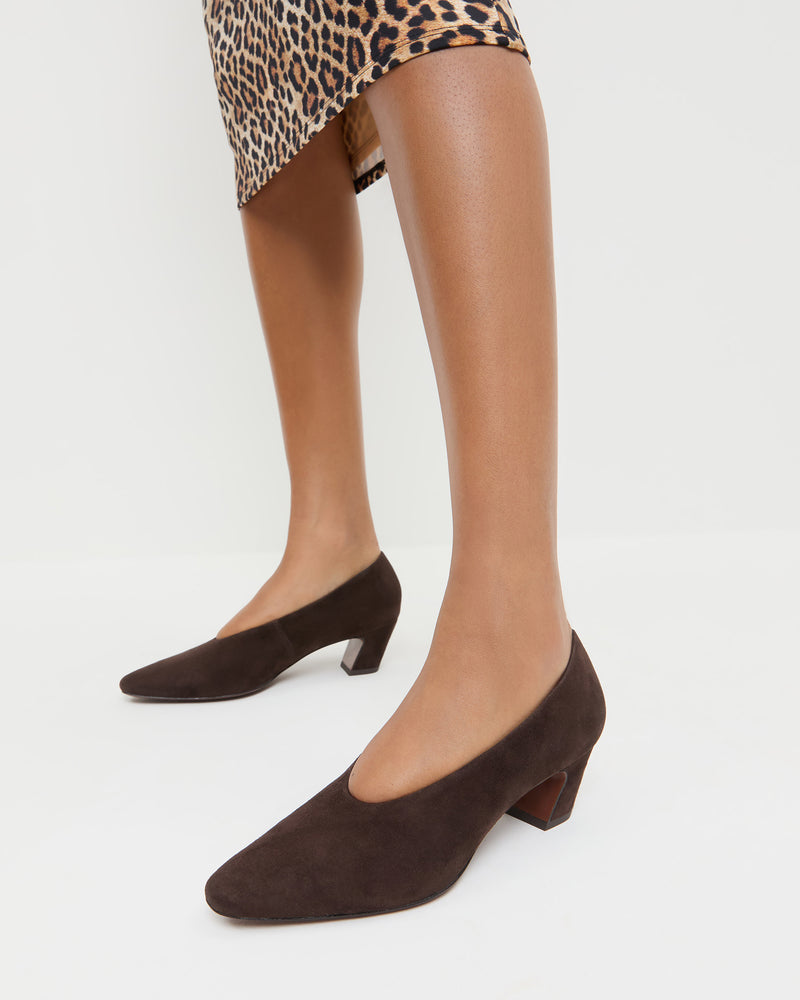 Neive Brown Suede Low Pump in brown suede and Inaya Dress in leopard print jersey fabric.