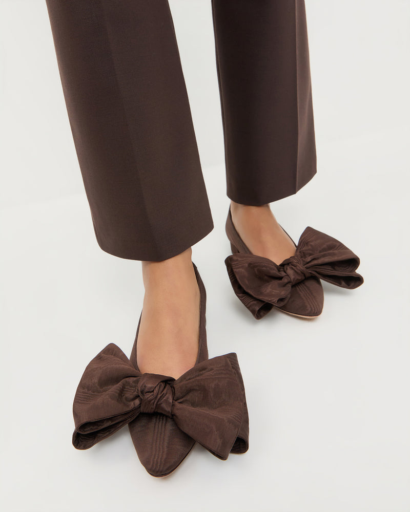 Noa Mocha Moiré Bow Flat in mocha moiré.