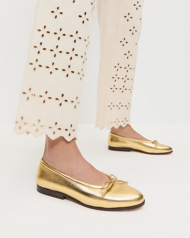 Color: Champagne