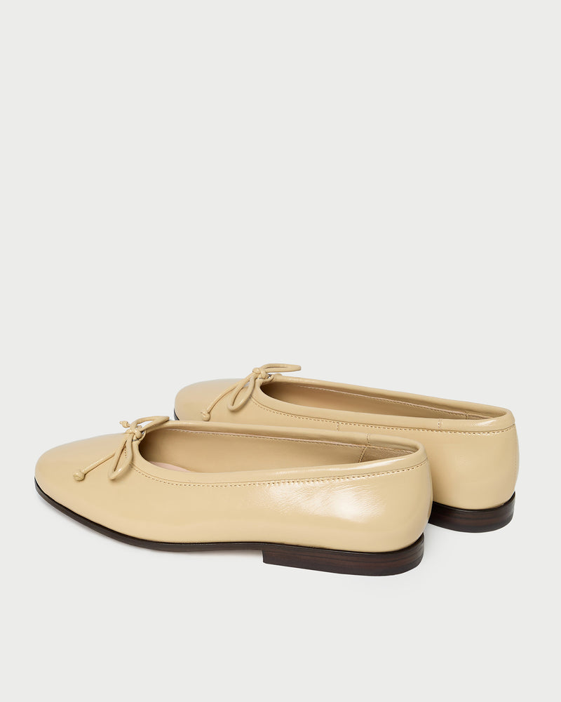 Noelle Bisque Ballet Flat in patent leather.