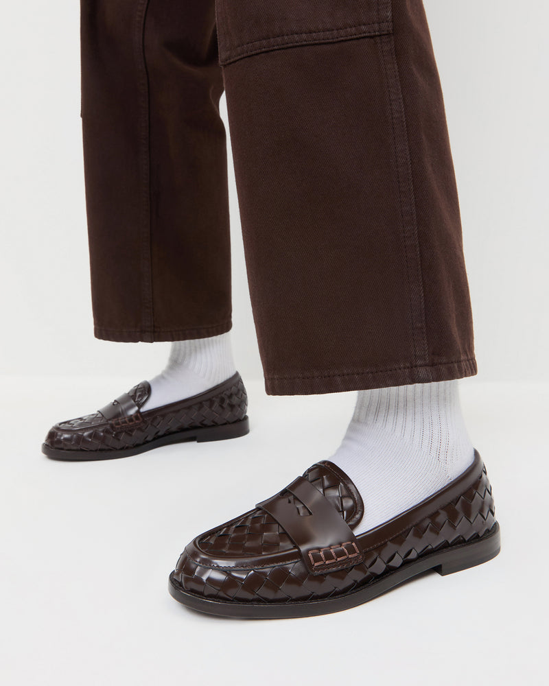 Color: Espresso Woven