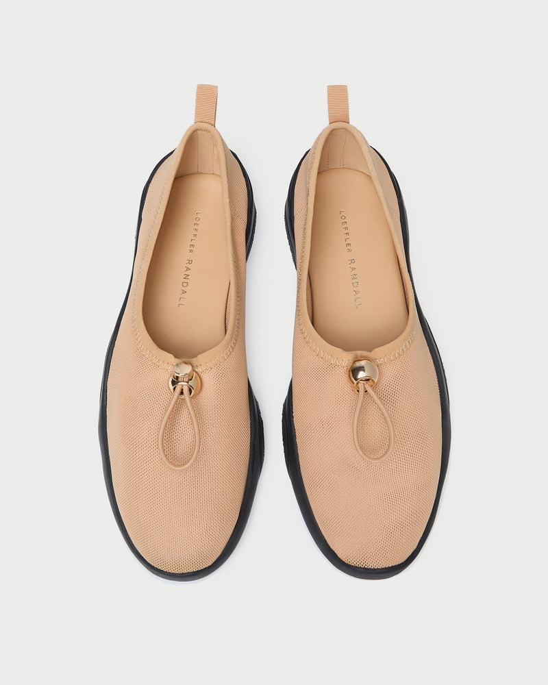 Color: Caramel/Black