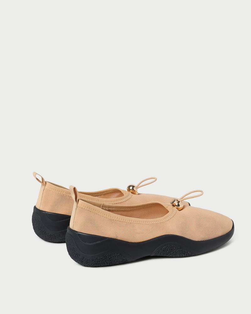 Color: Caramel/Black