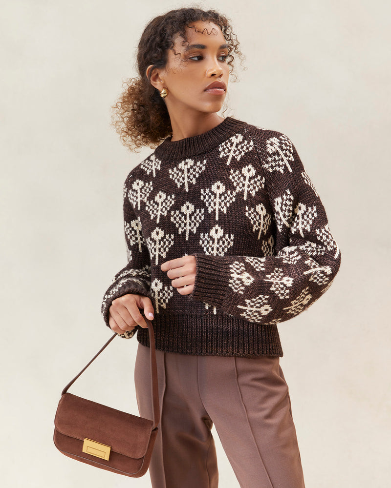 Color: Espresso